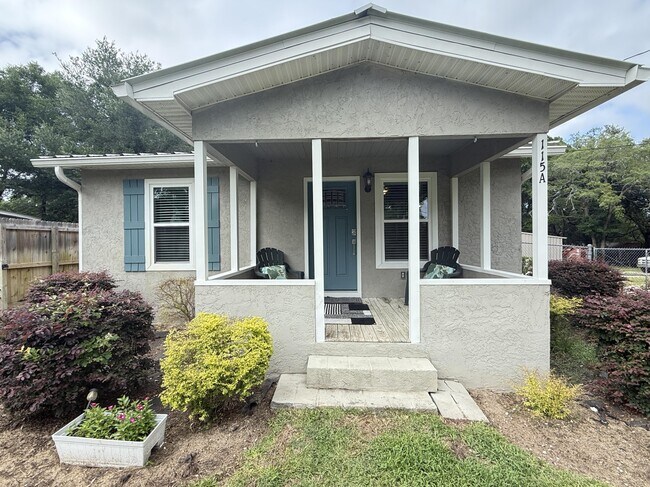 Photo - 115A Montrose Dr