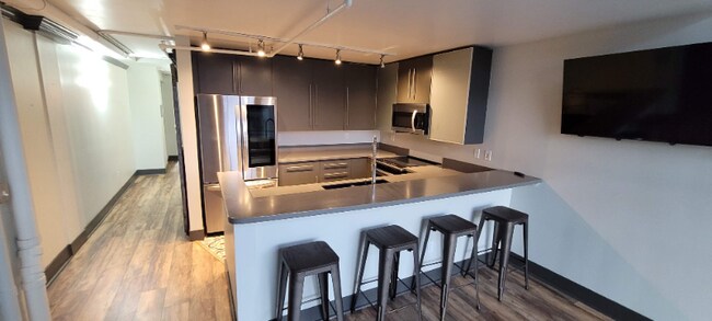 Photo - 600 Broadway Ave NW Unidad 225