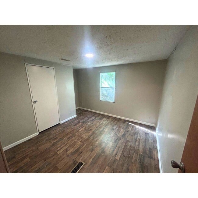 Photo - 2395 Parrott Dr