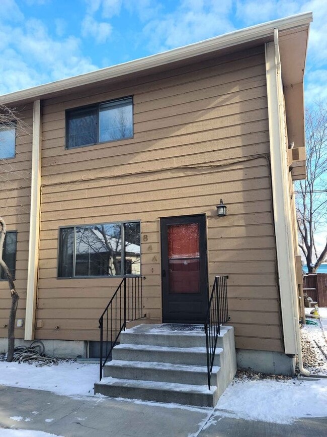 Building Photo - 840 Terry Ave