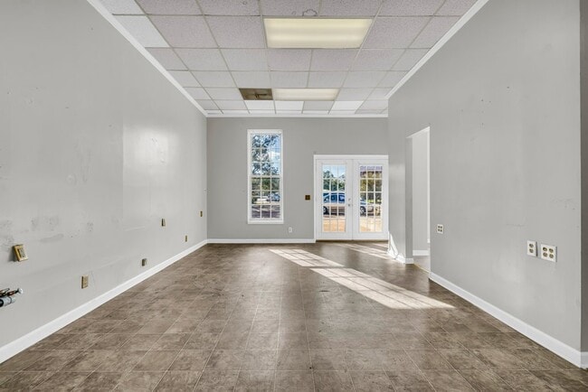 Photo - 463 Commerce St Unit #2