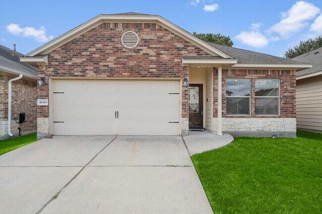 Photo - 18319 Hillingdon Ln