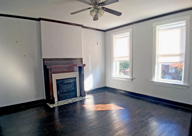 Sala de estar - 4125 Juniata St Unidad 2F