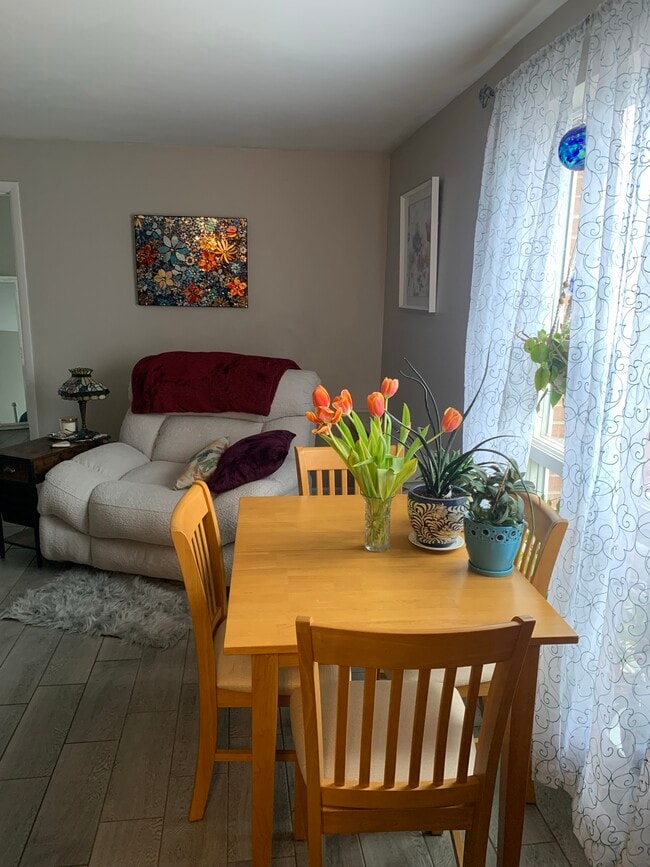 Photo - Washington Court Apartments