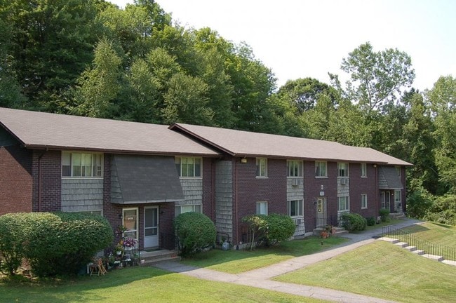 Grounds - Litchfield Heights