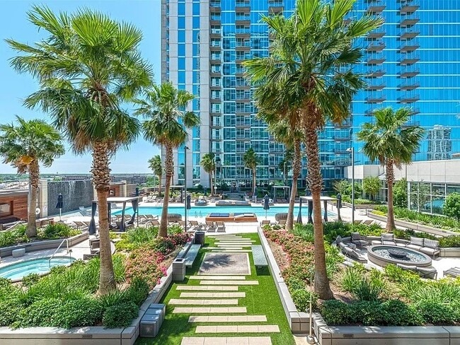 Building Photo - 5925 Almeda Rd Unit N20