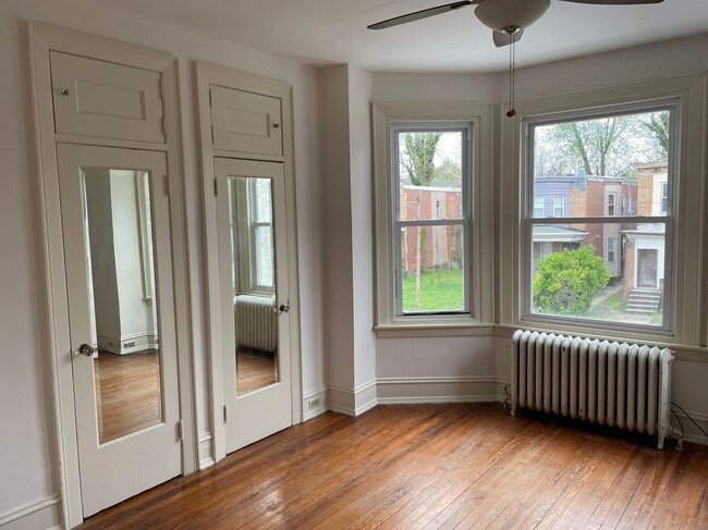 Photo - 5853 Ashland Ave
