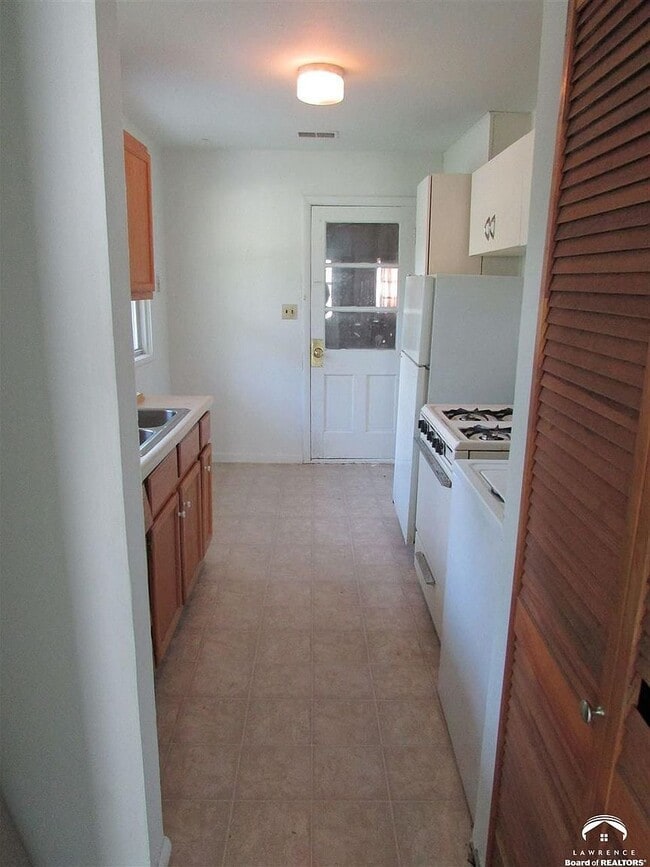 Photo - 2516 Century Dr