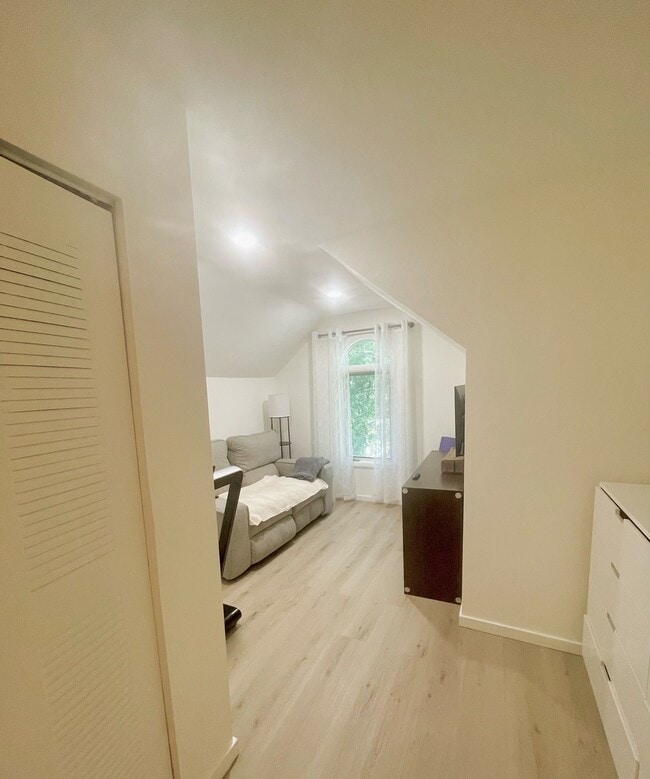 Photo - 40 Triumph Ct Unit 40B