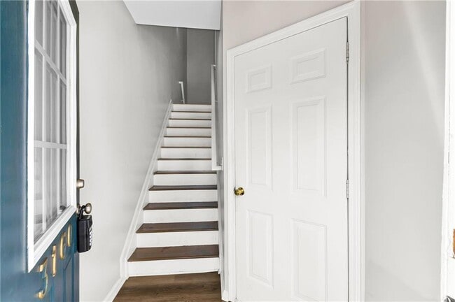Photo - 3160 Mill Springs Cir NE
