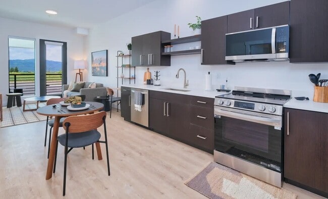 Photo - 375 Larkspur Ave