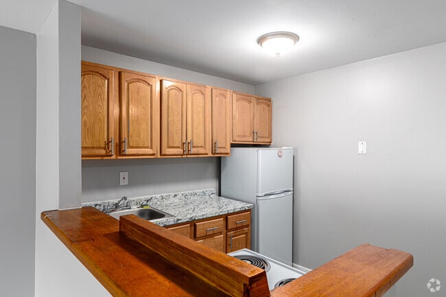 1BR, 1BA - Kitchen