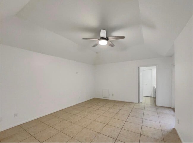 Photo - 2805 Cambridge Ln