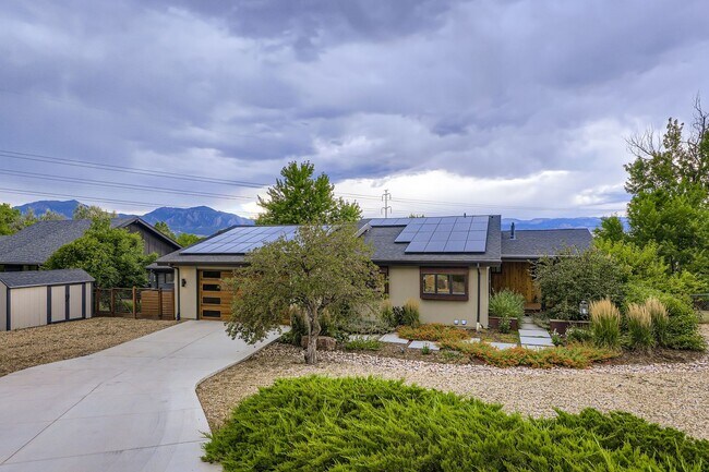 Photo - Private Retreat 4 BDR Near Baseline Reservoir