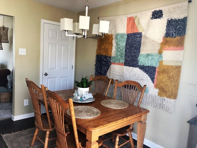 Athens Highlands Apts.