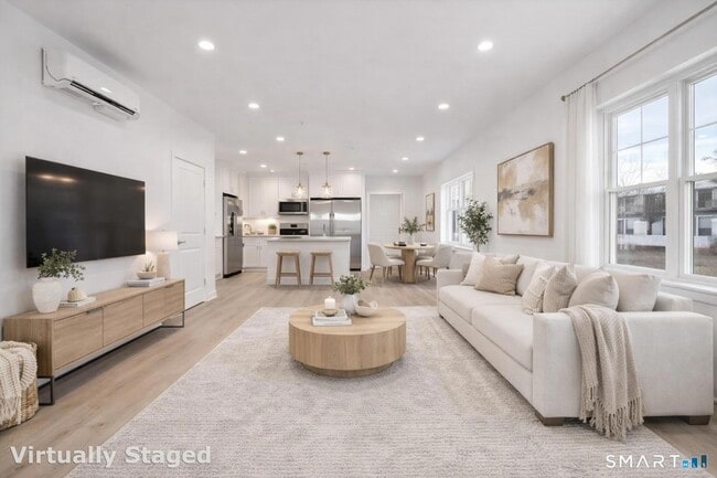 Building Photo - 27 Village Rd