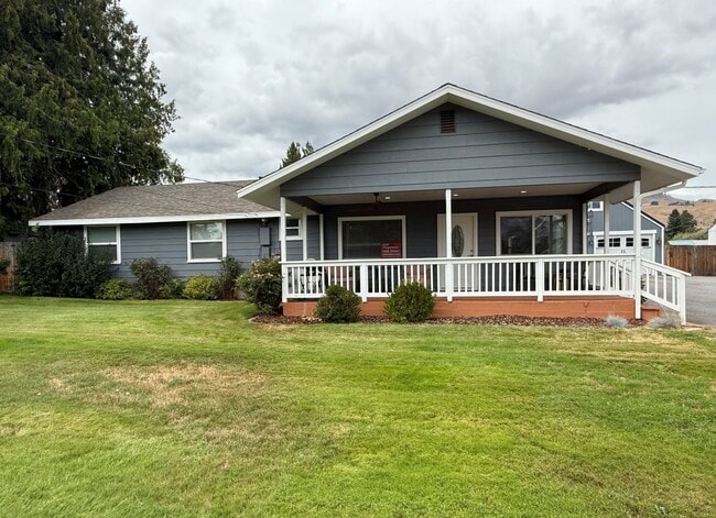 Building Photo - Now renting 3 bedroom House