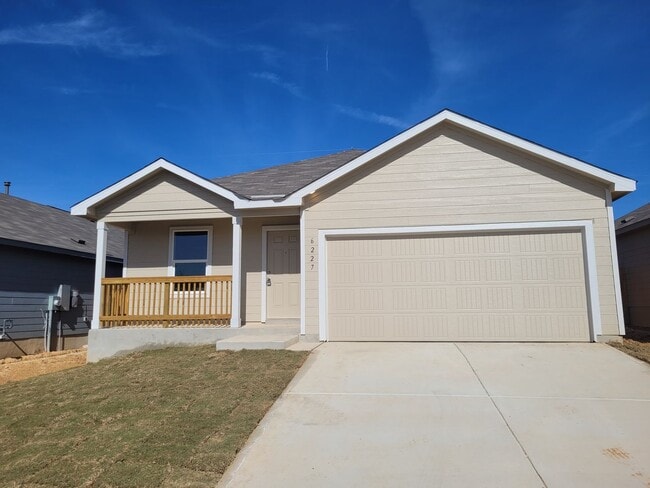 Building Photo - 2024 4-bed Home in Bulverde