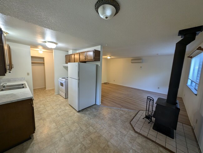 Photo - Two Bedroom for Rent in Brownsville! Large & Private Lot, Pets Allowed, Close to Bases & More!