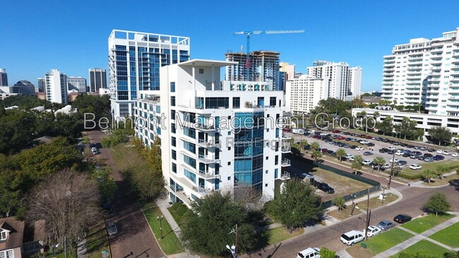 Building Photo - 525 E Jackson St Unit 704