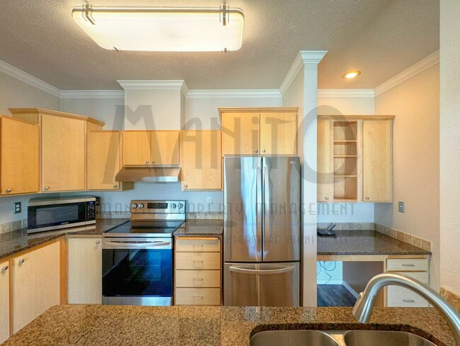 Building Photo - Stunning Liberty Lake Condo