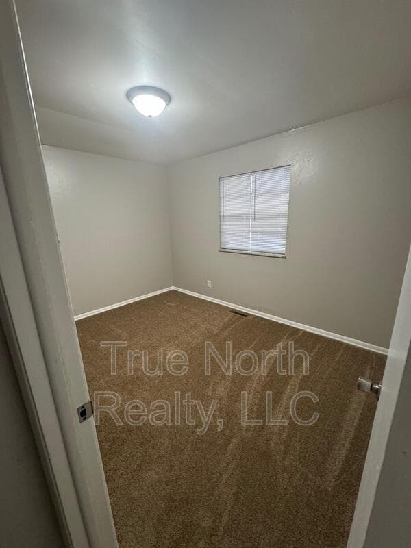 Photo - 1861 Agler Rd