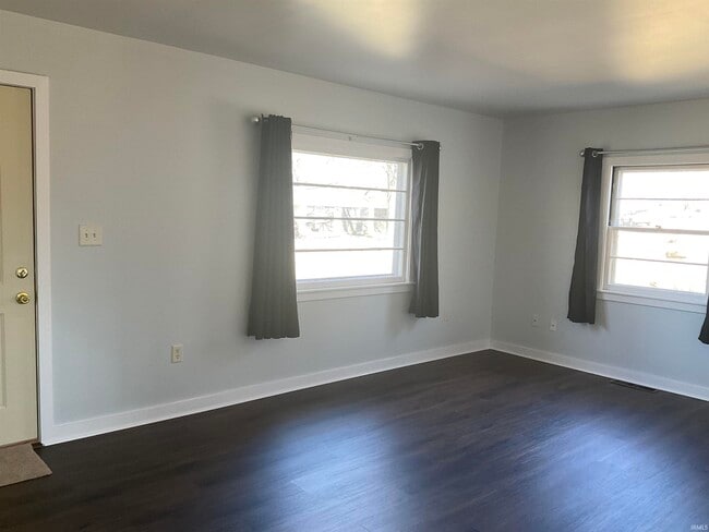 Photo - 3011 Fairoak Dr