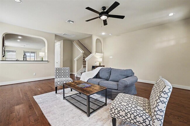 Photo - 3319 Dalton St