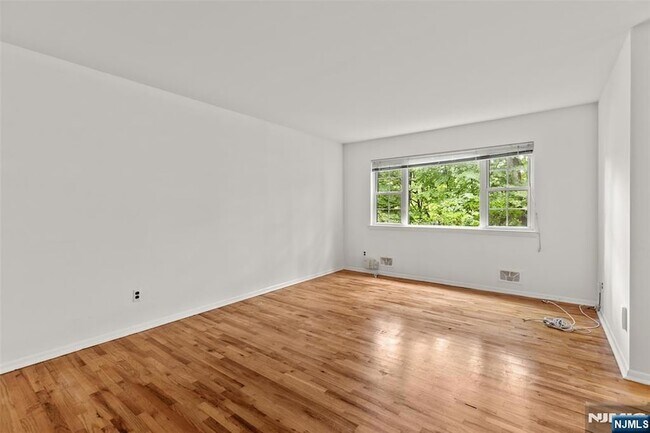 87 Poplar St Unit 4