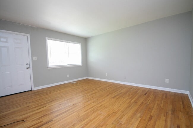 Photo - 3423 Rosedale Dr NW