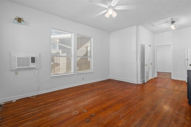 Photo - 1607 Palma Plaza