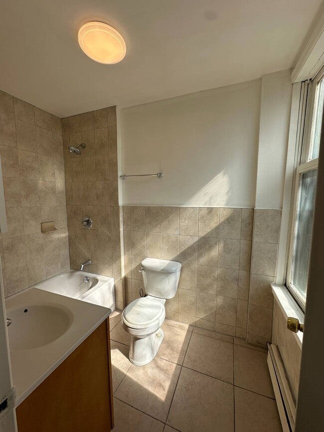 Photo - 8 Carroll St