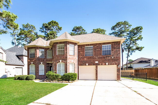 Building Photo - Spacious 5-Bedroom Home