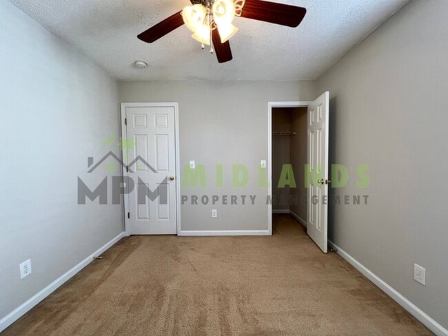 Photo - 139 Arthurdale Dr