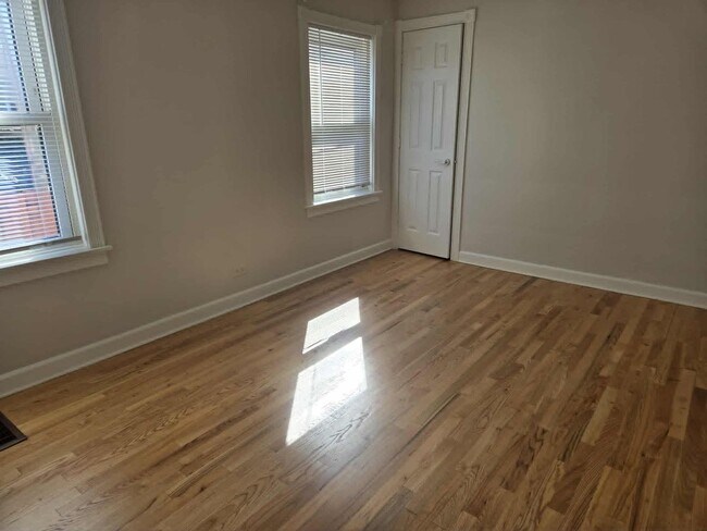 Photo - 5015 N Monitor Ave