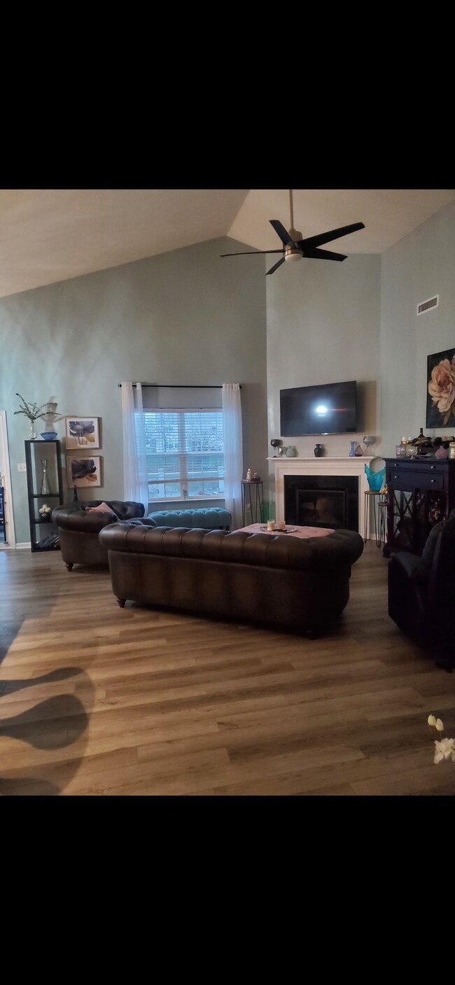 Photo - 5279 Tanglewood Ln