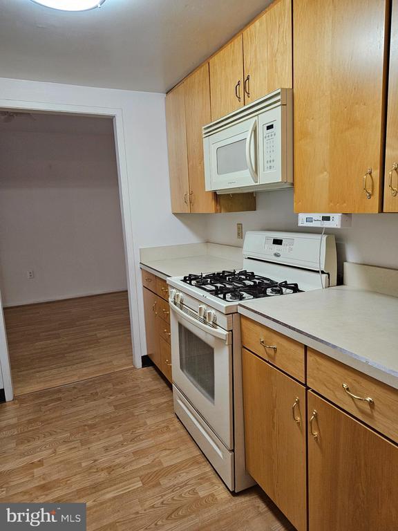 Photo - 309 Florence Ave Unidad 627-N