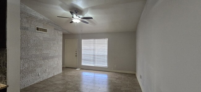 Photo - 8801 Hammerly Blvd
