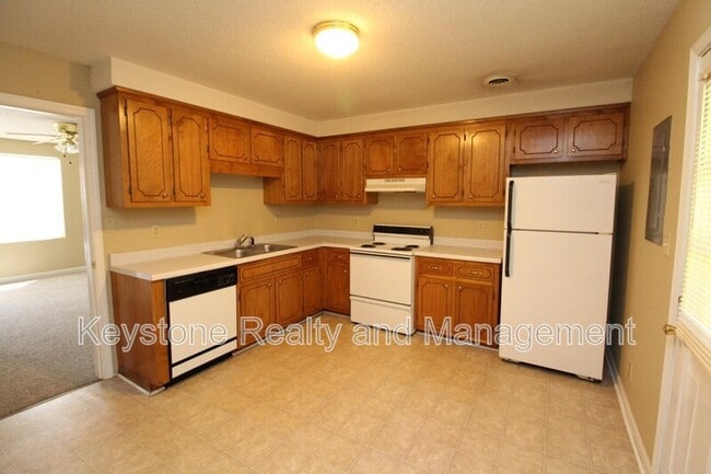 Photo - 3272 Tower Dr