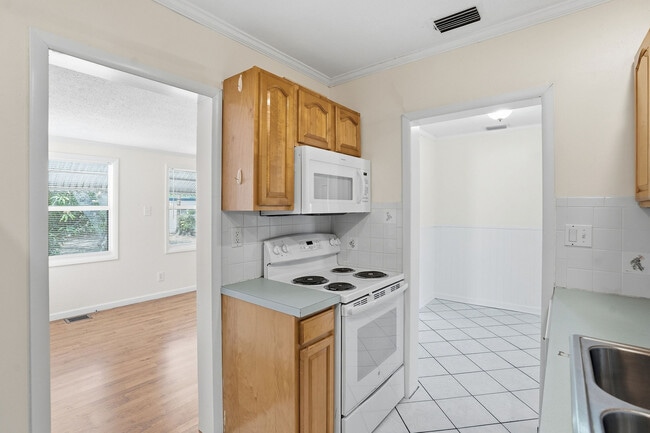 Photo - 1262 Woodlawn Ter