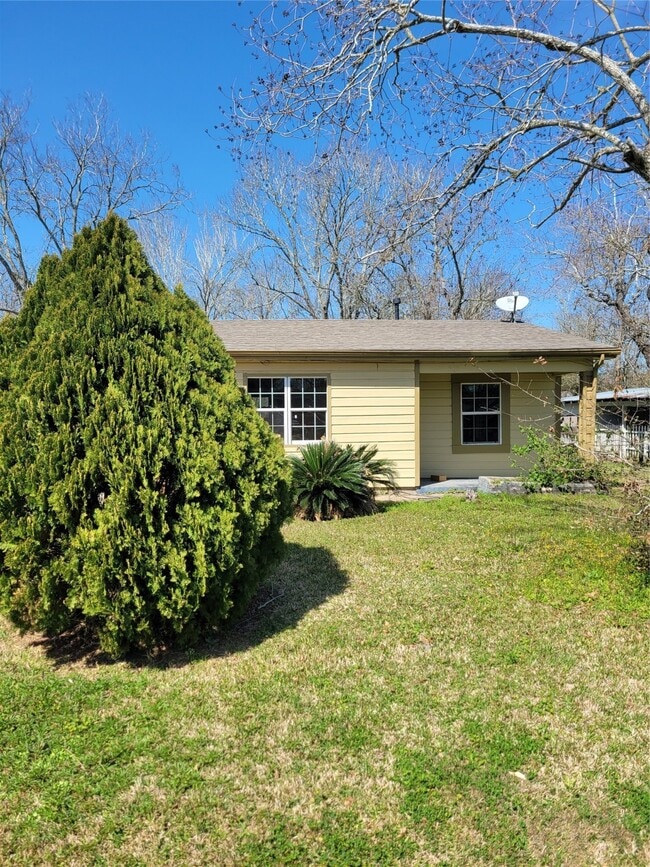 Photo - 500 Bluebonnet Dr