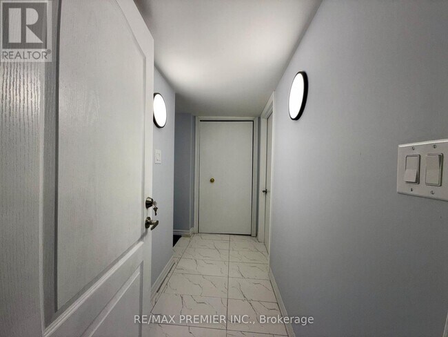 Photo - 288 Scott St