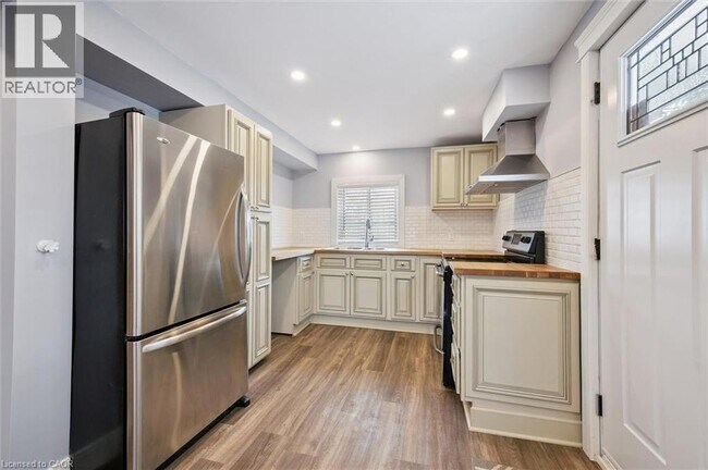 Photo - 26 Bergey St