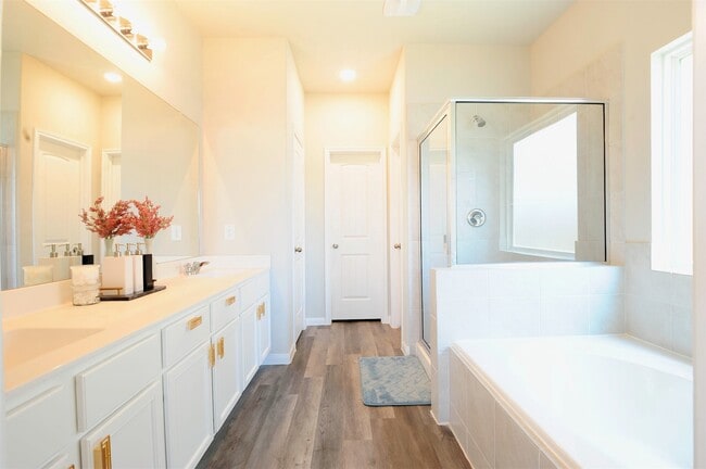 Building Photo - 24930 Adami Veduta Ct