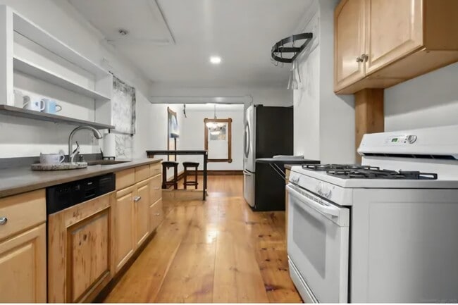 Photo - 1276 North Ave