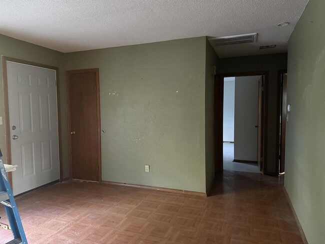 Photo - 156 Pottawattamie Dr