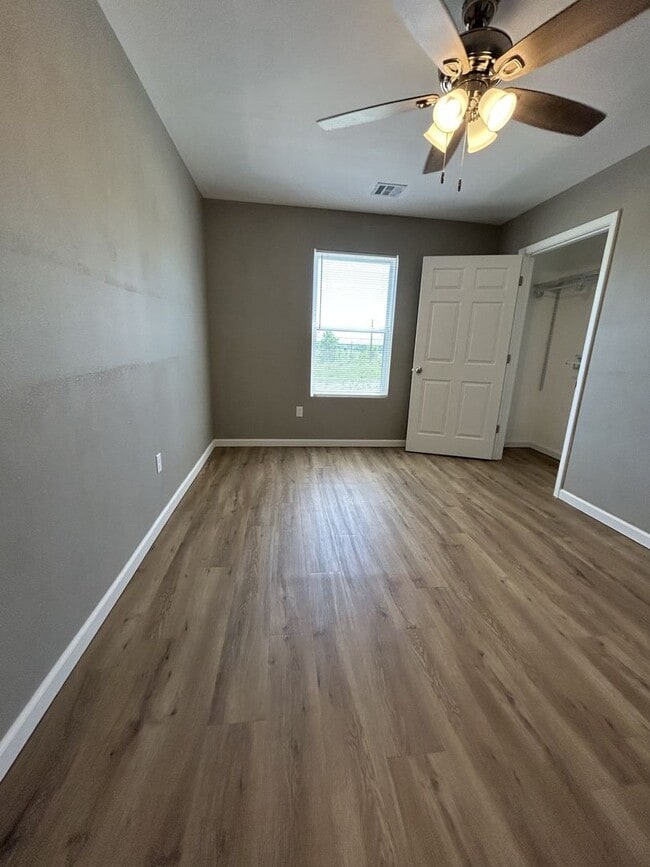 Photo - 712 Columbus St Unit 712 N Columbus -  B