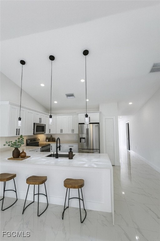 Photo - 670 Chemstrand St E