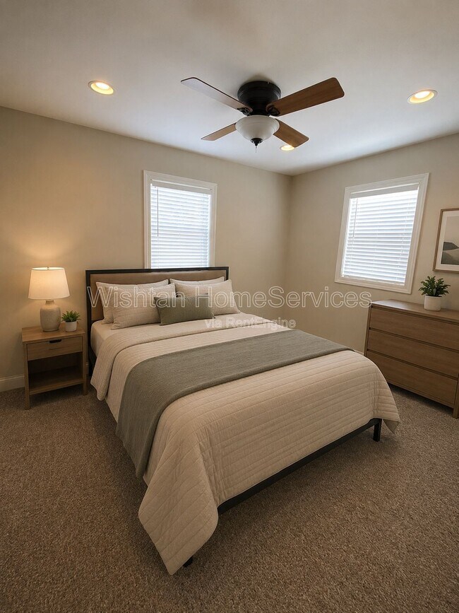 Photo - 518 W Murray St