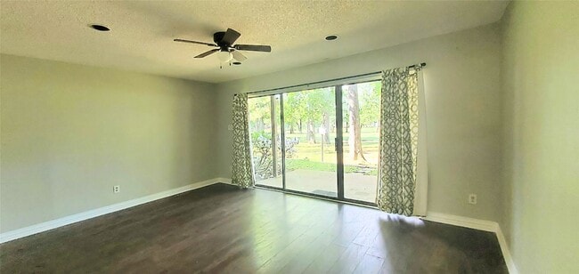 Building Photo - 12900 Walden Rd Unit 903-I Rental